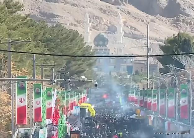 突发新闻：美国总统特朗普2日威胁将就伊朗骚乱事件进行干涉，称美国“已做好准备”。