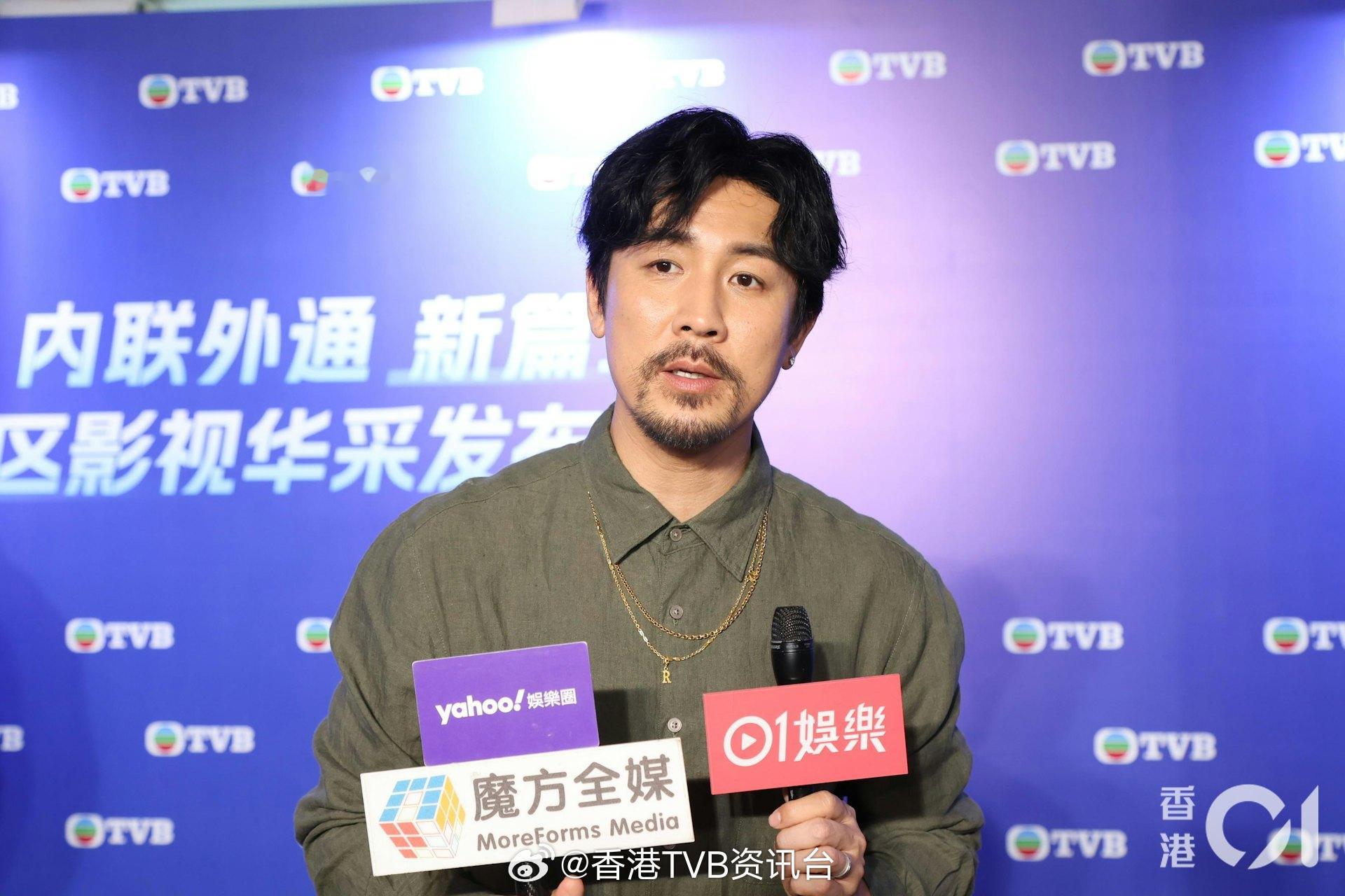 谭俊彦呻囡囡广东话讲得唔好　透露父亲狄龙获颁终生成就奖 | 香港01谭俊彦今日出