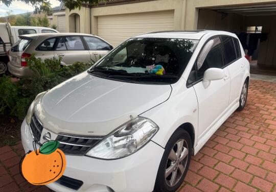 珀斯出自动挡车 2010 Nissan Tiida TI3