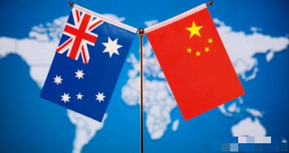 澳大利亚对我们进行点名警告！7月21日，澳大利亚外长黄英贤在马尼拉出席亚细安外长