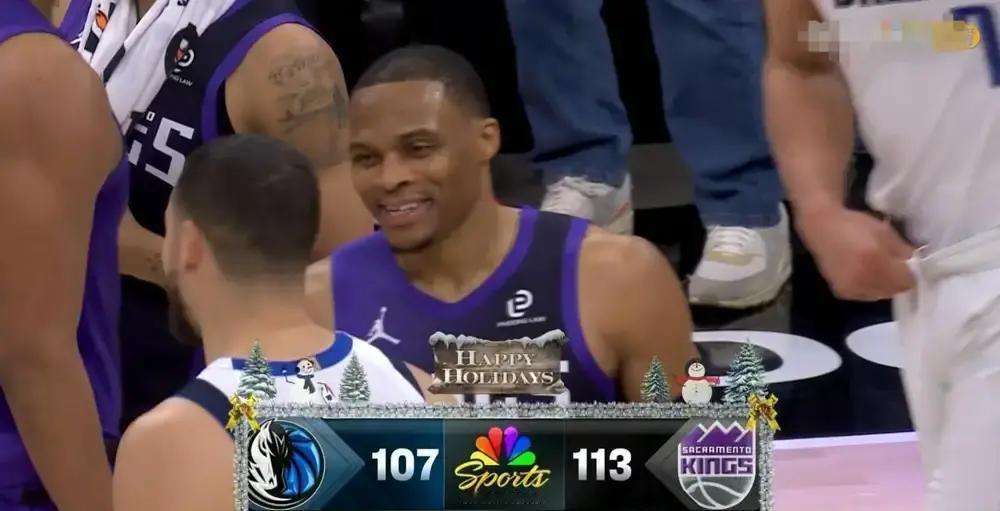 37岁威少抱35岁克莱，两人加起来72岁
 
国王赢独行侠那晚，镜头只给了他们十