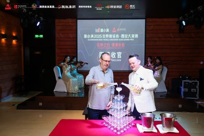 斯诺克：2025西安大奖赛完美落幕！
北京时间10月13日晚，威廉姆斯在决赛中以
