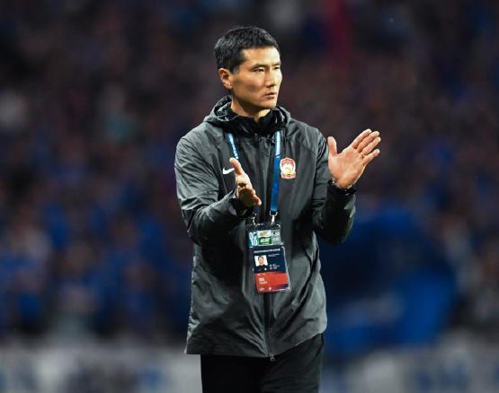 国足重组让我惊呆了
国足主帅邵佳一这次铁了心要大洗牌，要把国足那帮95前的老面孔