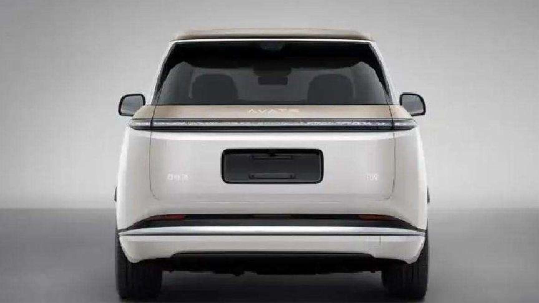 阿维塔T09亮相：一款为全家出行打造的大型六座SUV