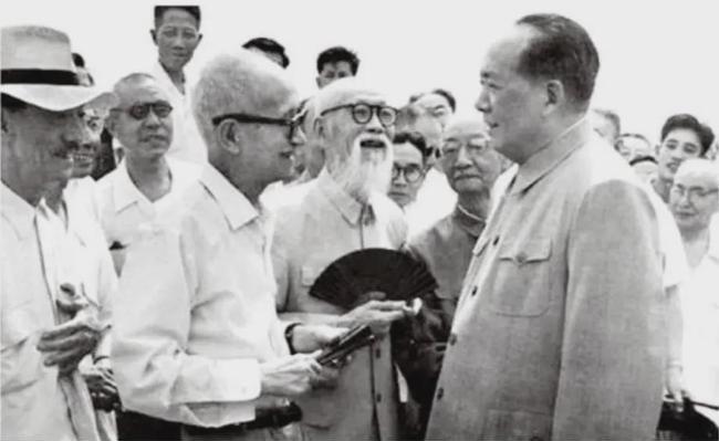 毛主席“还债”

一个伟大领袖，为何在四十多年后仍执着地要“偿还”一笔早已被当事