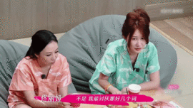 董璇[超话]董璇情绪稳定得像AI这才是女性力量吧！董璇高能量运转带娃、理家事，姐