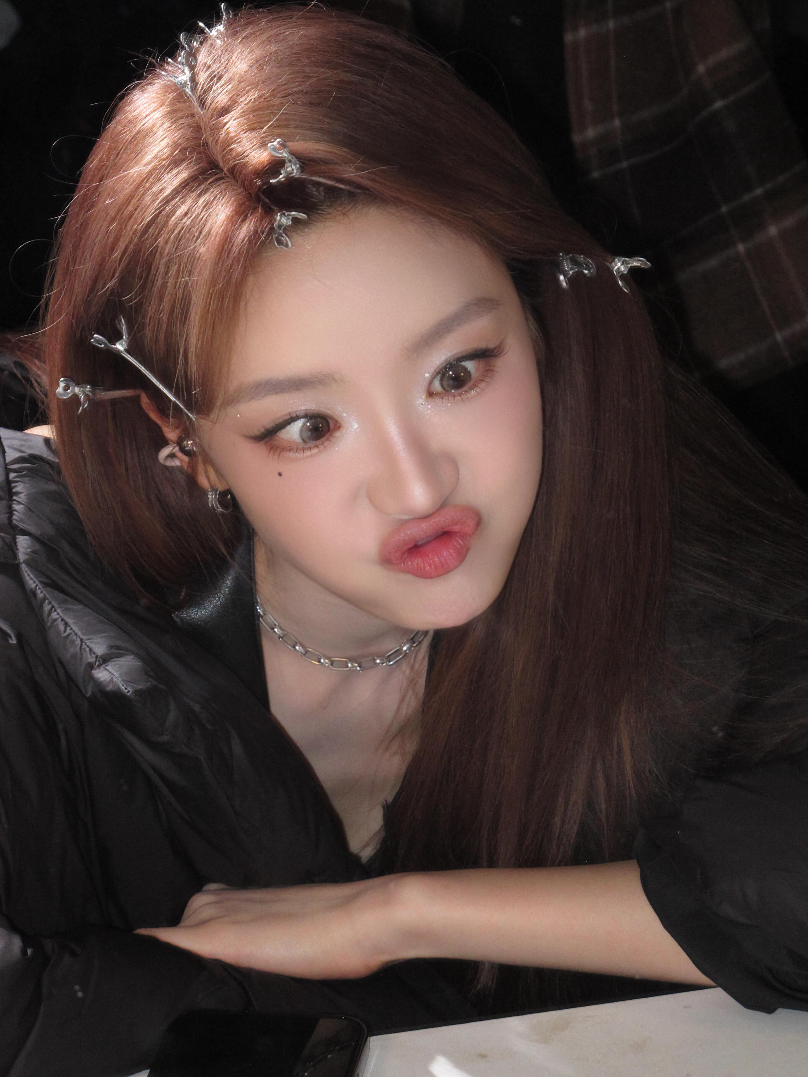 但真的有点怕她拿蓝盈莹当年的剧本第一季初舞台断层第一，结果成团夜直接倒数第一，连