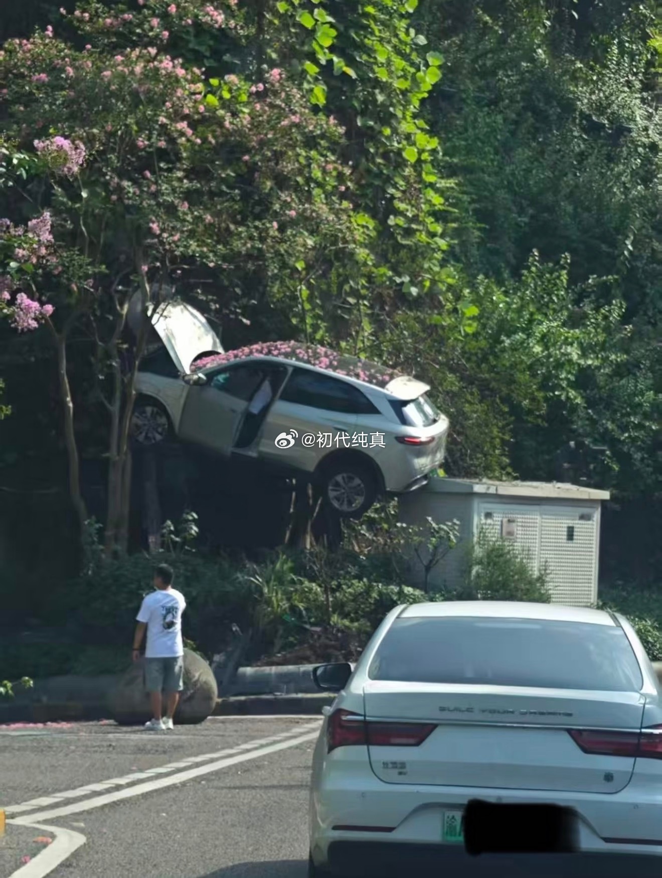 师傅这里不让停车 