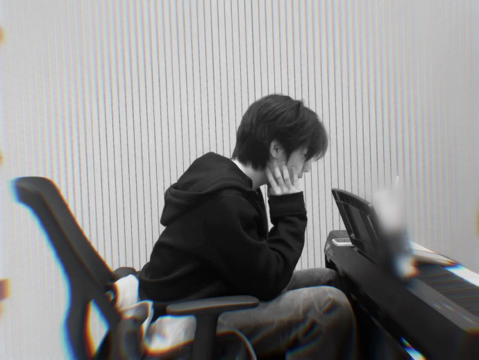 哈哈哈哈哈贺峻霖演我上早八 