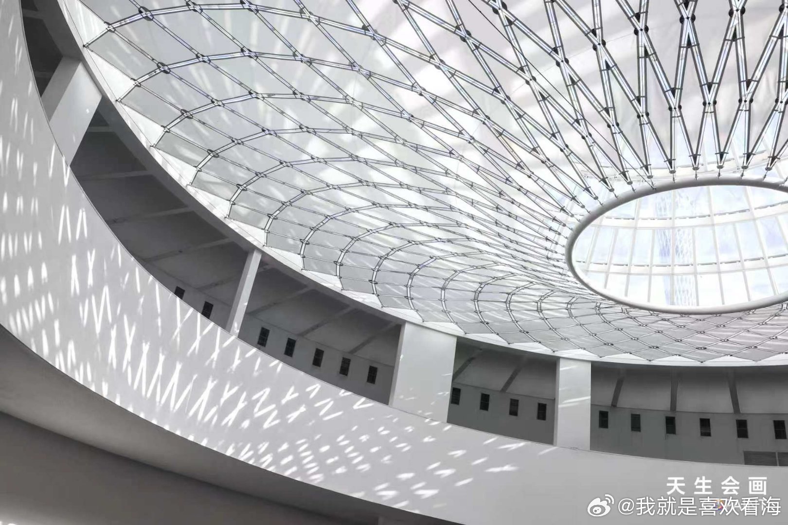 让年轻人疯狂上头的手搓广州艺术博物院重磅线下展上线，天生会画收官展持续三天，十号