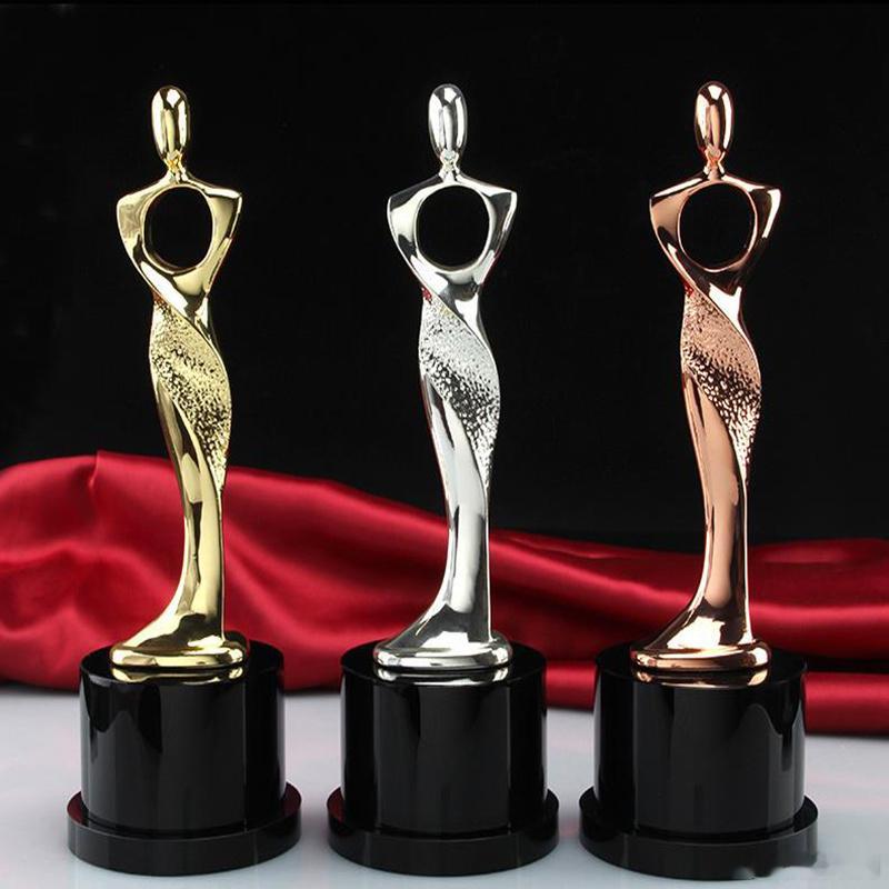 金价、银价、铜价，均创历史新高！我想告诉大家，做贵金属或金属这些东西本质是大宗商