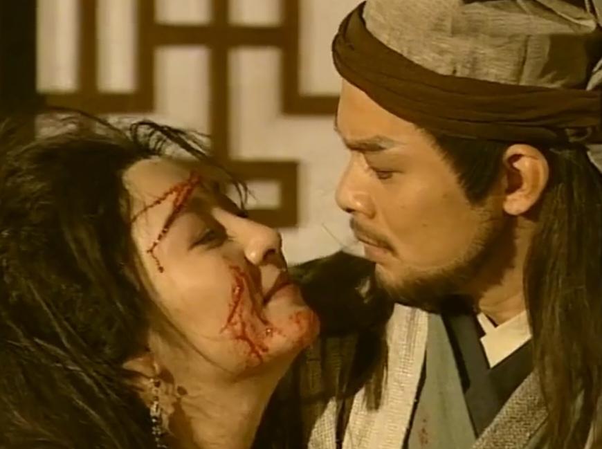 有个疑问
康敏让乔峰亲她
倘若阿紫没闯进来
那么，乔峰会亲她吗?
乔峰为了从康敏