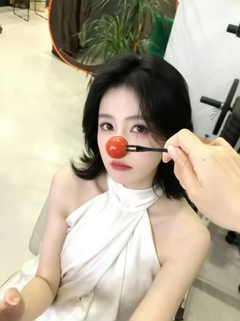 白鹿今日营业图 好萌呀 ​​​