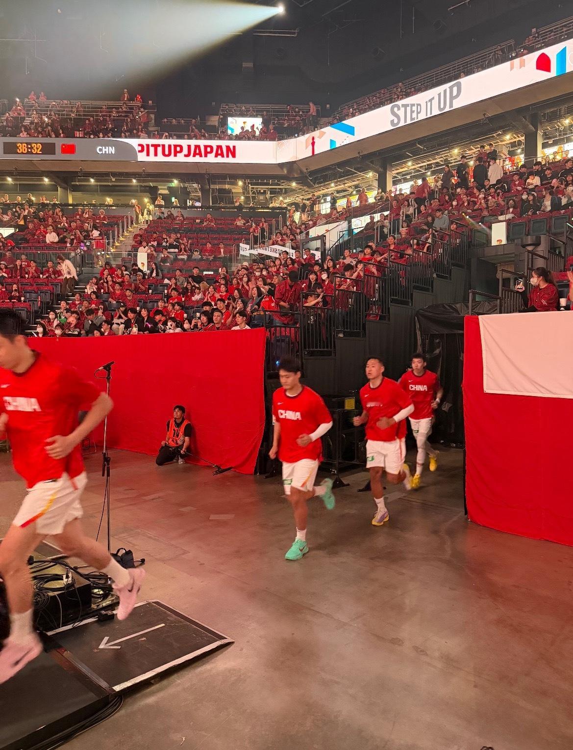 中国男篮加油！好好打！干小日苯子！中国男篮vs日本男篮还得看赵睿今晚为中国男篮加