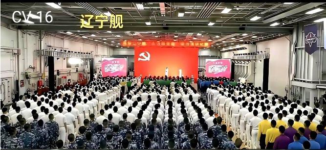 福建舰伙食大曝光！福建舰，不是一艘船，是座海上移动的城市。
三千多号人，每天光是