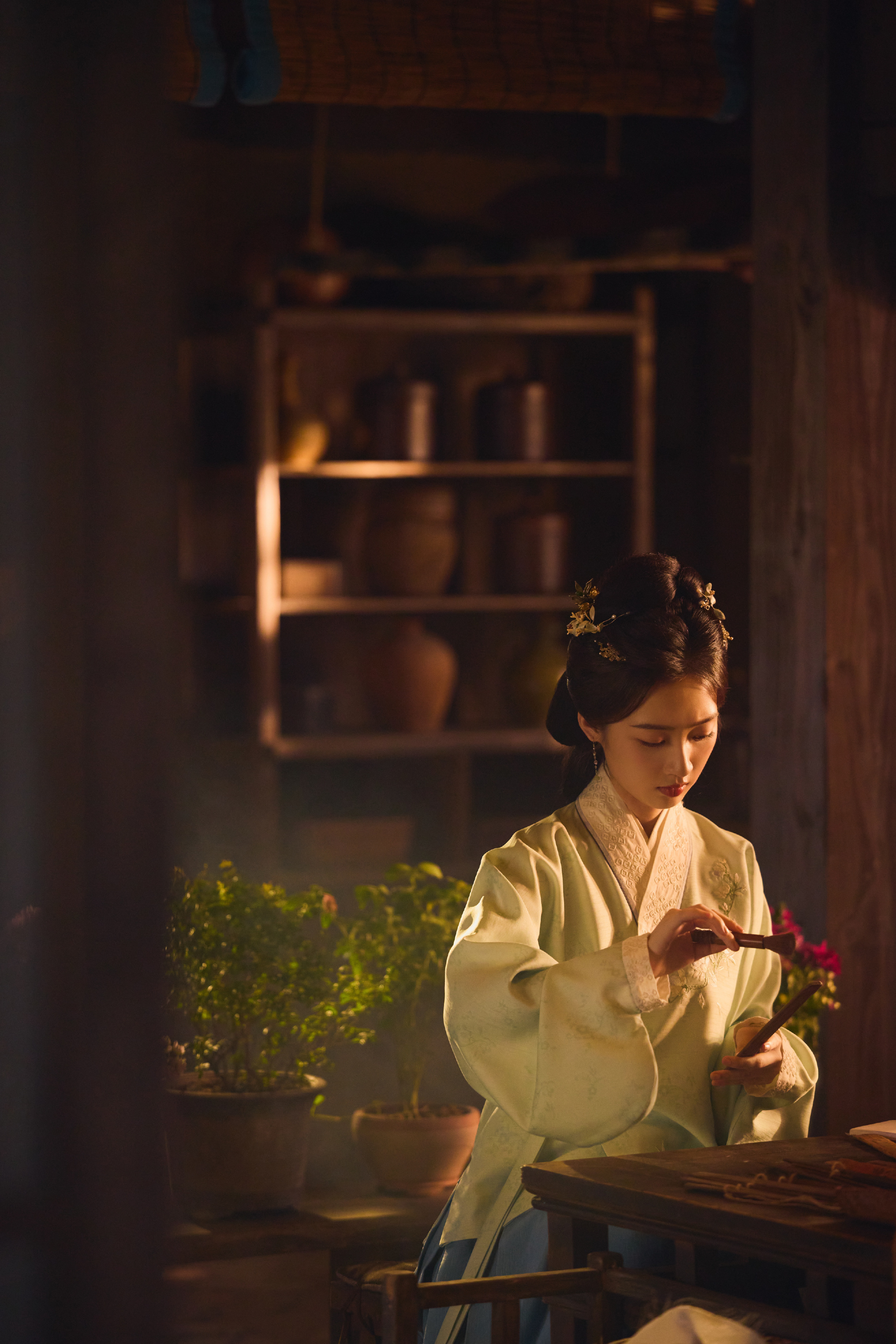 邓恩熙 傅庭芸人设获赞傅庭芸看待感情的态度格外难得，爱情不是她的避风港，她追求势