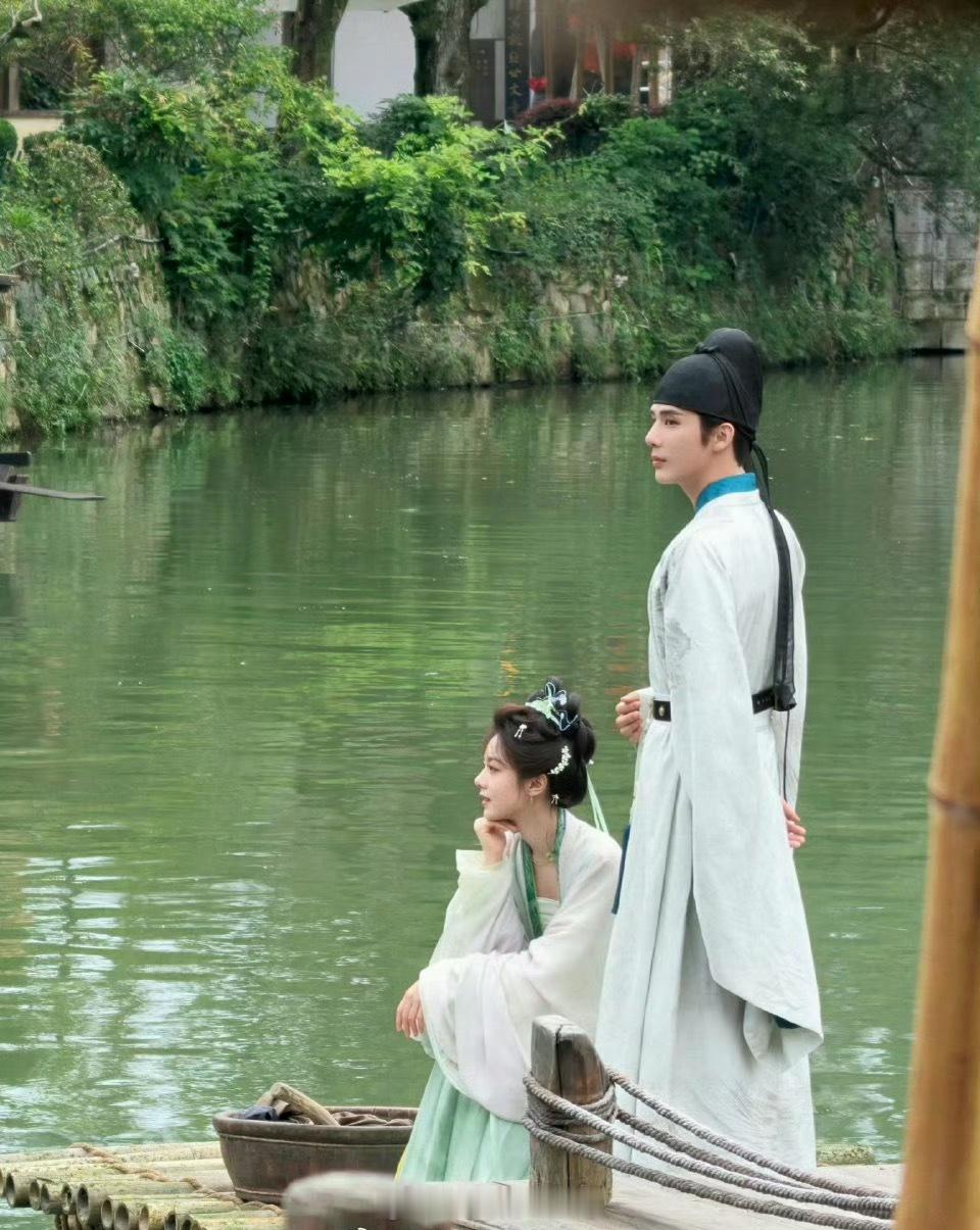 赵今麦、王安宇《一念江南》同框路透，江南温柔组的俩人cp感如何
