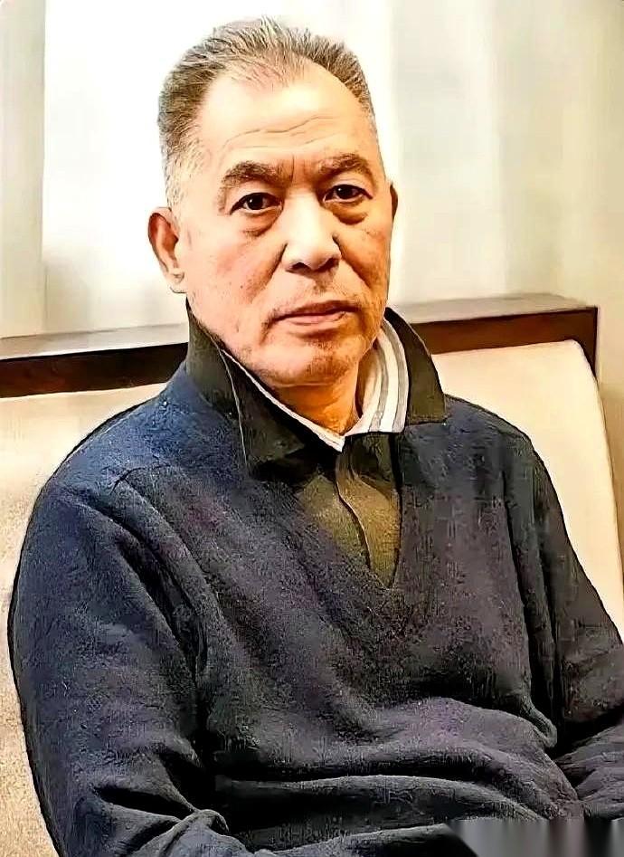 作家梁晓声抛出过一段震碎三观的话：“对儿女断奶，对亲戚抠门，对父母放弃，对伴侣失