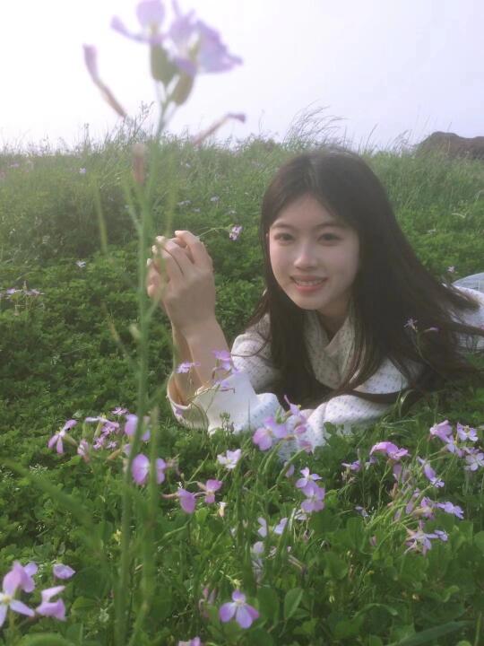 ୨୧⊹.𝙲𝚕𝚘𝚟𝚎𝚛 𝙼𝚎𝚕𝚘𝚍𝚢.☘︎ ˖ ⁺.