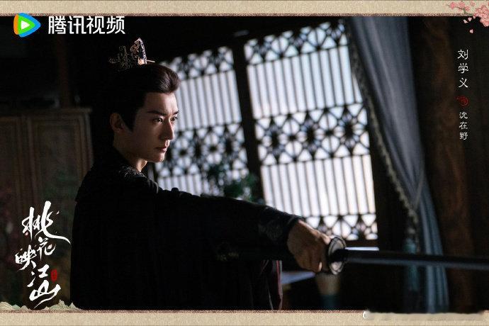 谁家男女主先动心眼子后动心就这个相爱相杀看得爽 谁能拒绝这两张带感的脸来演先婚后