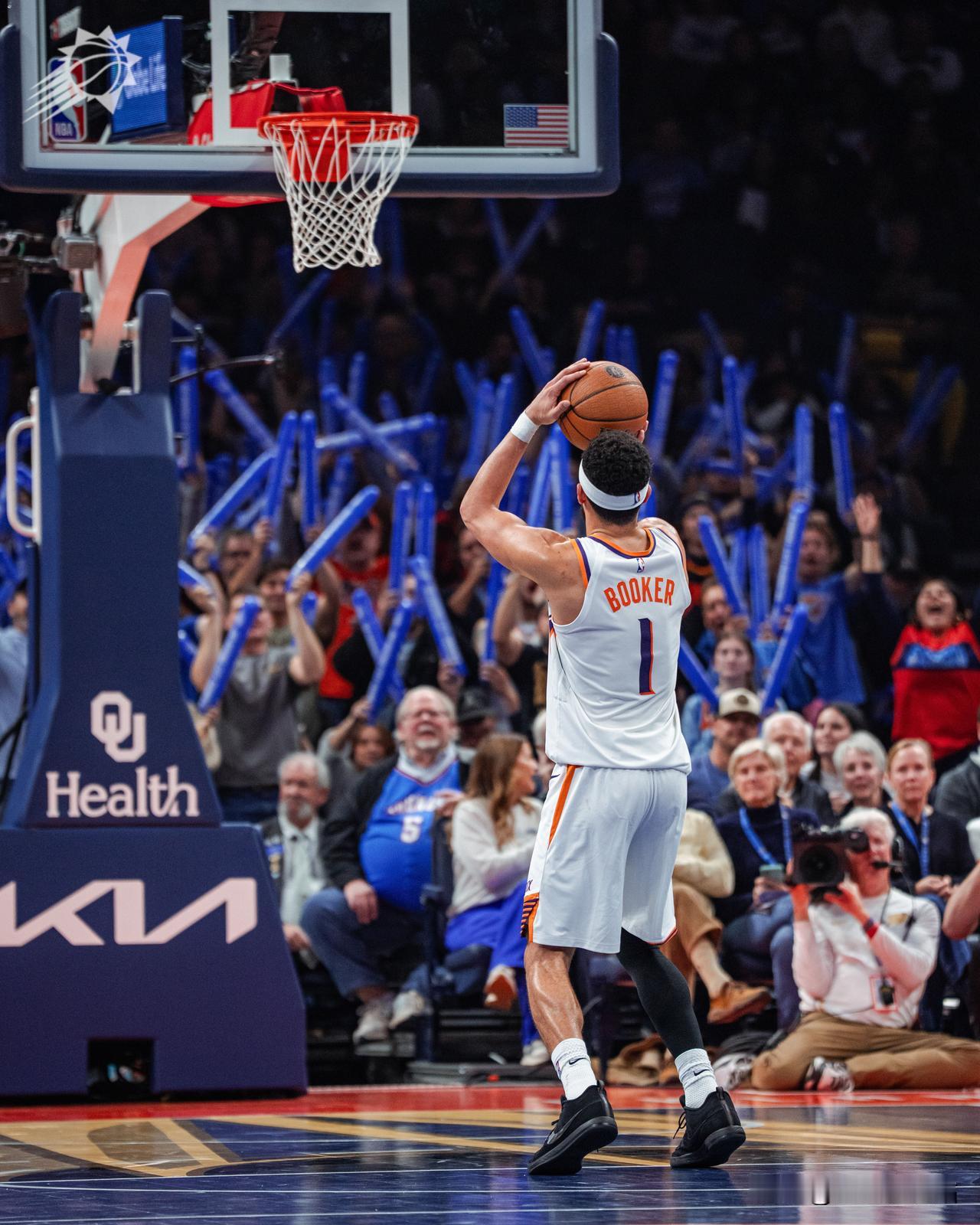 缺少格林的太阳客场挑战完整体的卫冕冠军雷霆，能打到这份上，讲道理太阳还是挺不错的