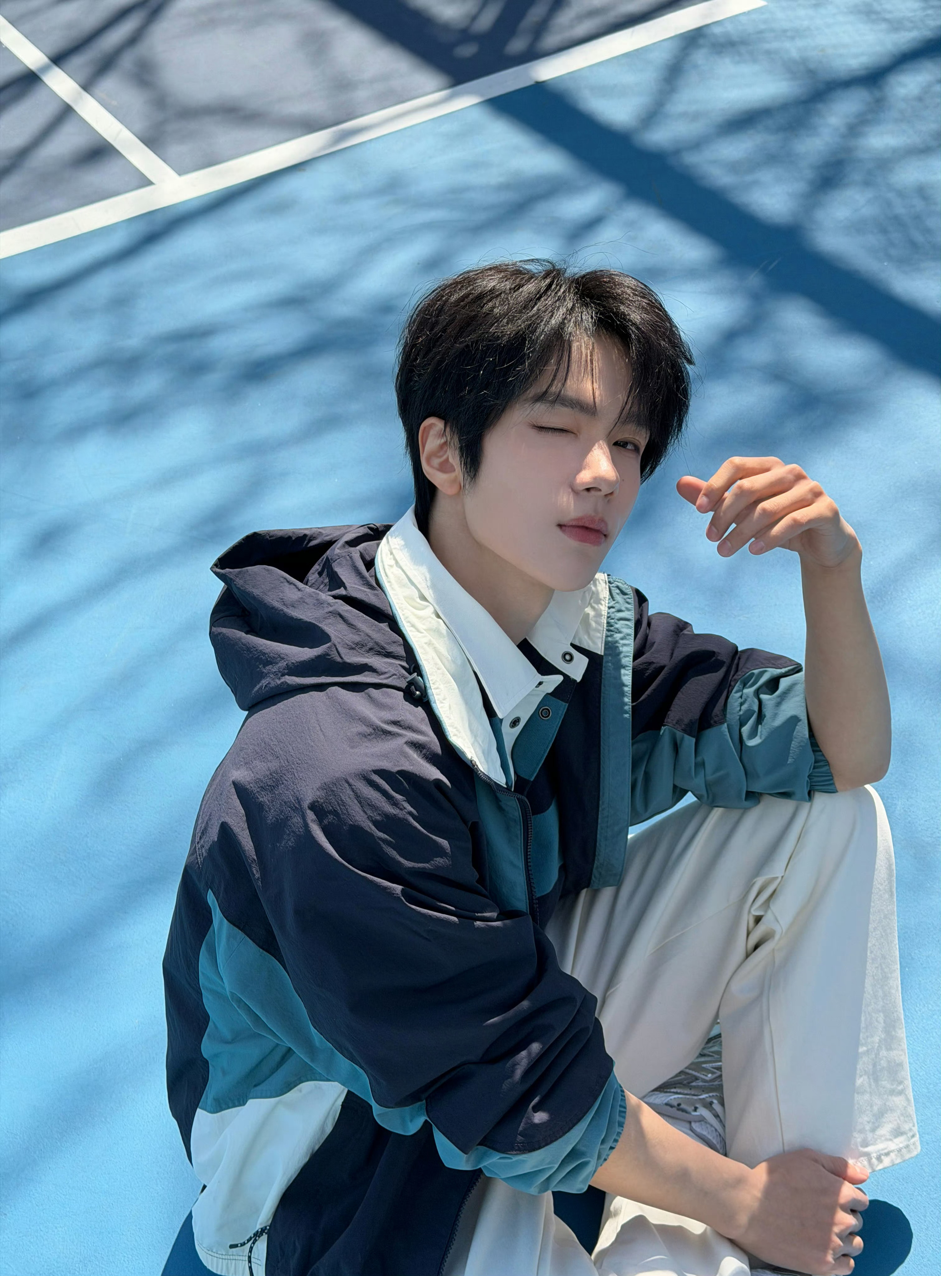 余超哥哥看起来已做好进组现偶的准备只待羽洁欧尼