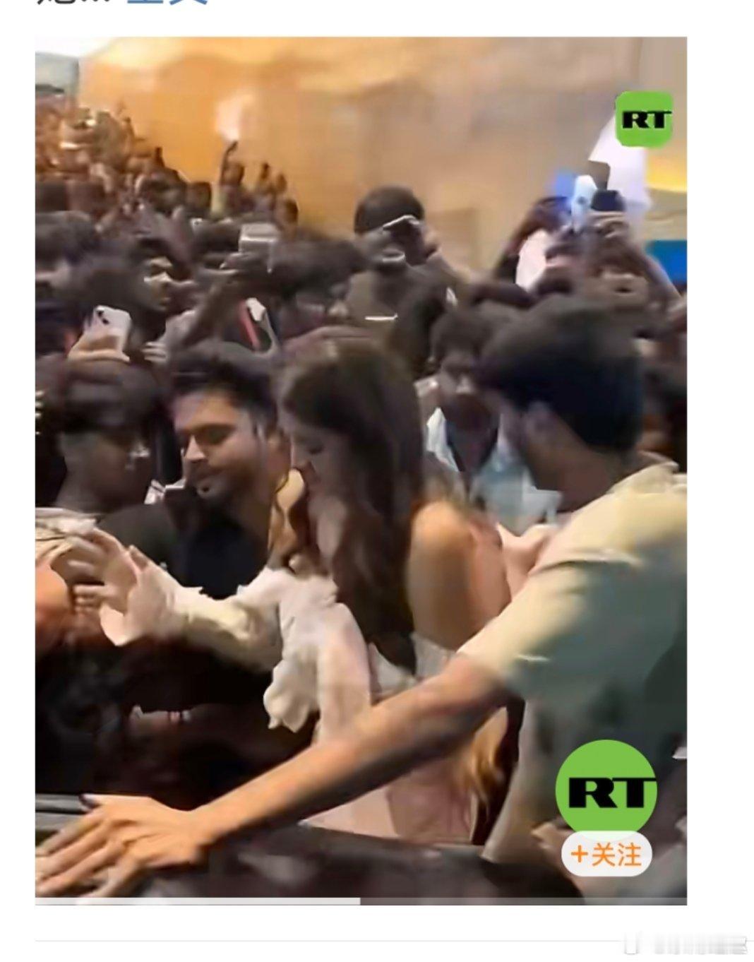 印度女演员活动中被多人包围猥亵比重度更严重的是印度…… 