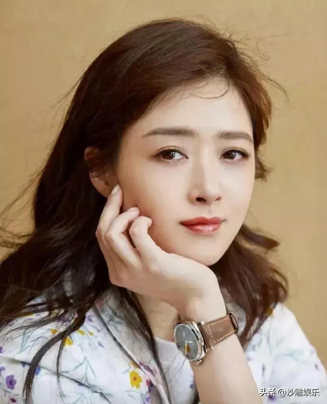 这是今天娱乐圈最离谱的事！
 
3月20日的娱乐圈本是一片风平浪静，谁也没料到，