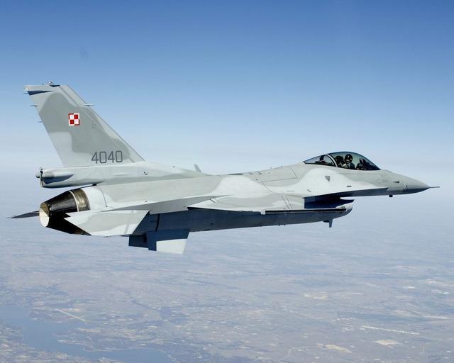F-16战机的作战用途有哪些F-16作为经典多用途战机，可执行多种核心任务：制空
