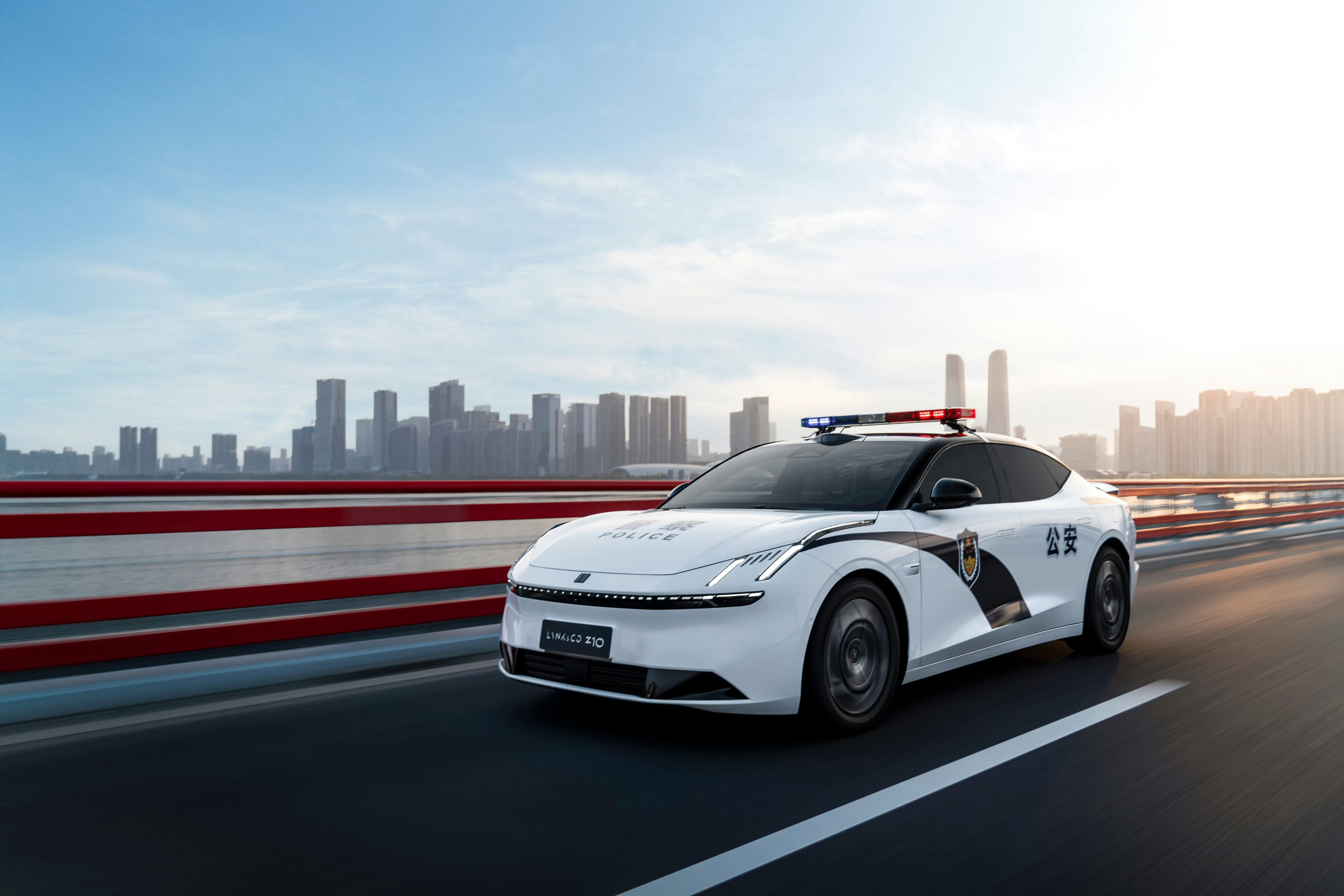 领克Z10警车，有编制气场都不一样了 