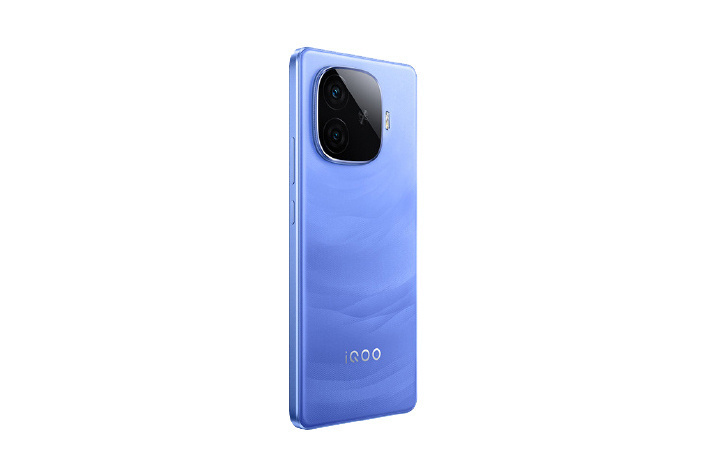 iQOO Z9 Turbo长续航版的电池只是升级到了6400mAh，蓝厂的700
