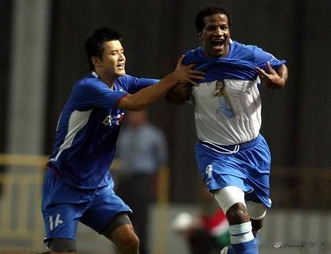 英超旧将里卡得:帮申花拿下A3，却一脚踢飞联赛冠军
07年，也是朱骏刚接手申花的