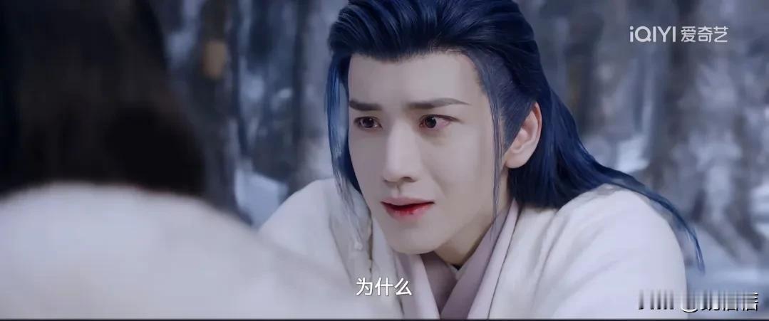 薛紫夜去院子里看了那株绿植，上次一个弟子不小心把花盆打碎了，薛紫夜看到了那株无根