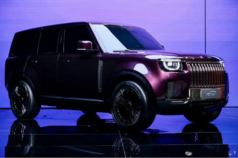 有人在问，会不会华为享界那台方盒子SUV也长这样？谍照来看，确实有相同的设计元素