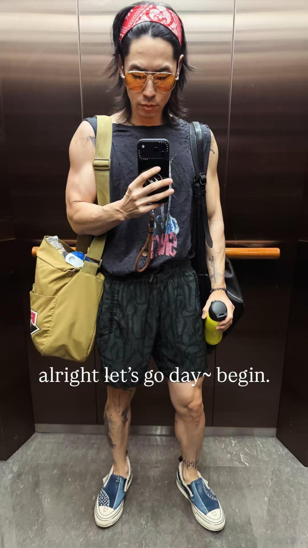 在日常ootd中：上脚【INK·CHEN x xVESSEL Slip On 联