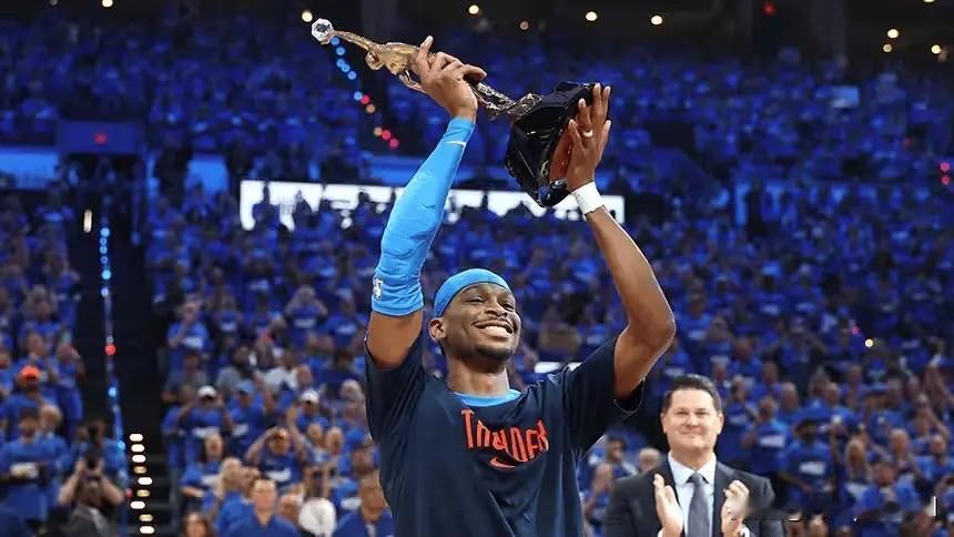 美媒Bleacher Report发文评选出最新一期的NBA历史前100球星。
