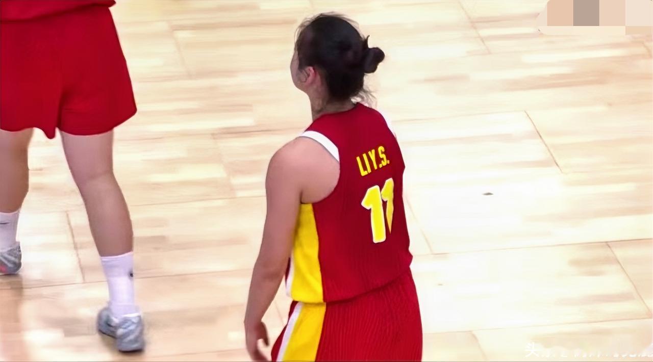 稳啦！第三节开局一波13:0，中国U17女篮的领先优势来到了27分，击败拉脱维亚