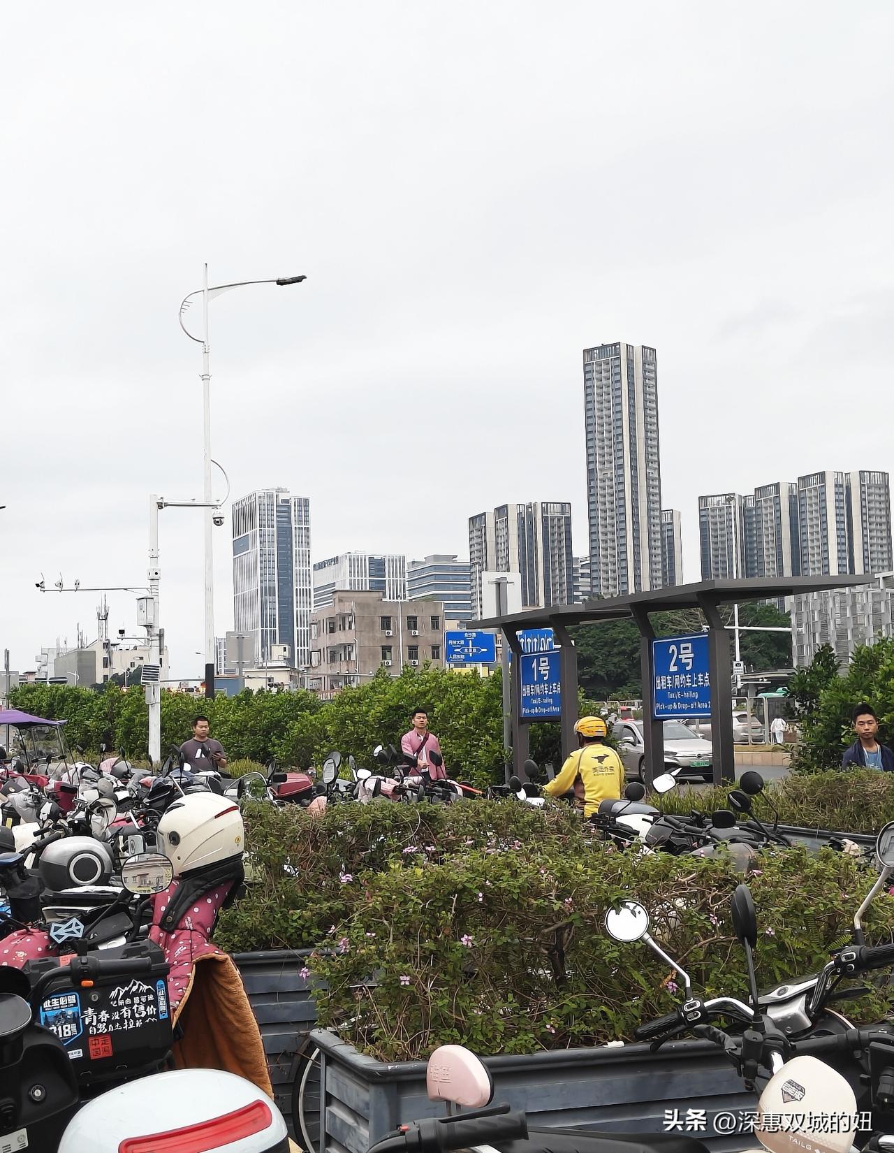 为了入深户，堂嫂要买深圳房子了。
堂嫂这一次一定要买深圳房子了，因为她大女儿马上