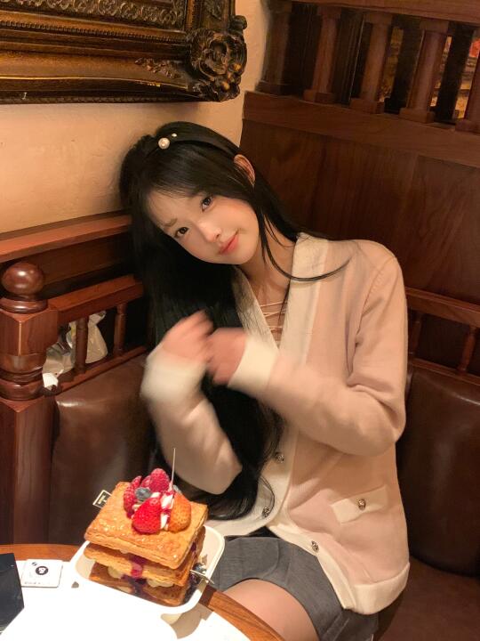 ᐝ ꙳ （๑⃙⃘´༥`๑⃙⃘) 𐂐 ჻ 🥖