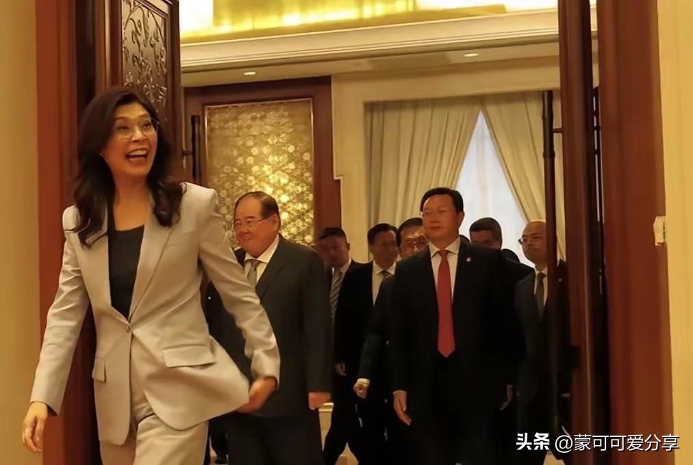 郑丽文这场欢迎晚宴或成为“里程碑”！
“两大信号”值得关注：
​
宋涛这句话讲得