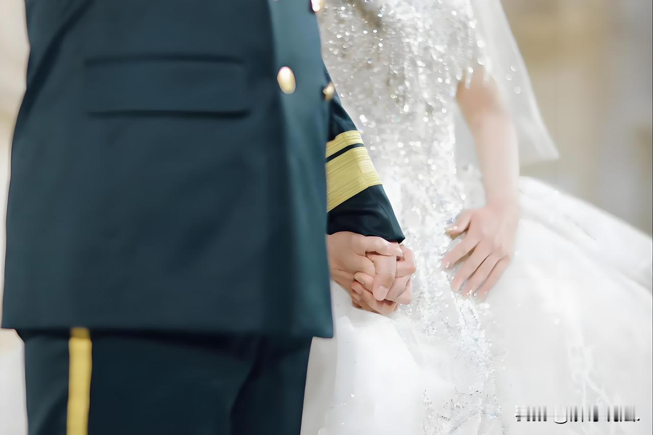 湖南长沙，男子婚内出轨，与女子发展为情人关系。5年后，女子在老家与现役军人订婚，
