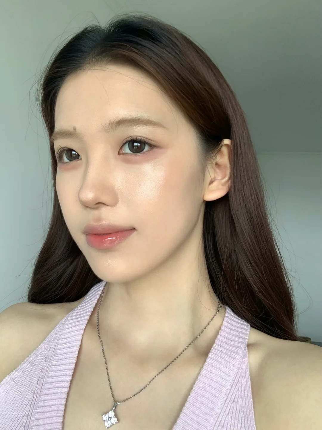 自带细腻无瑕光泽感的夏日底妆