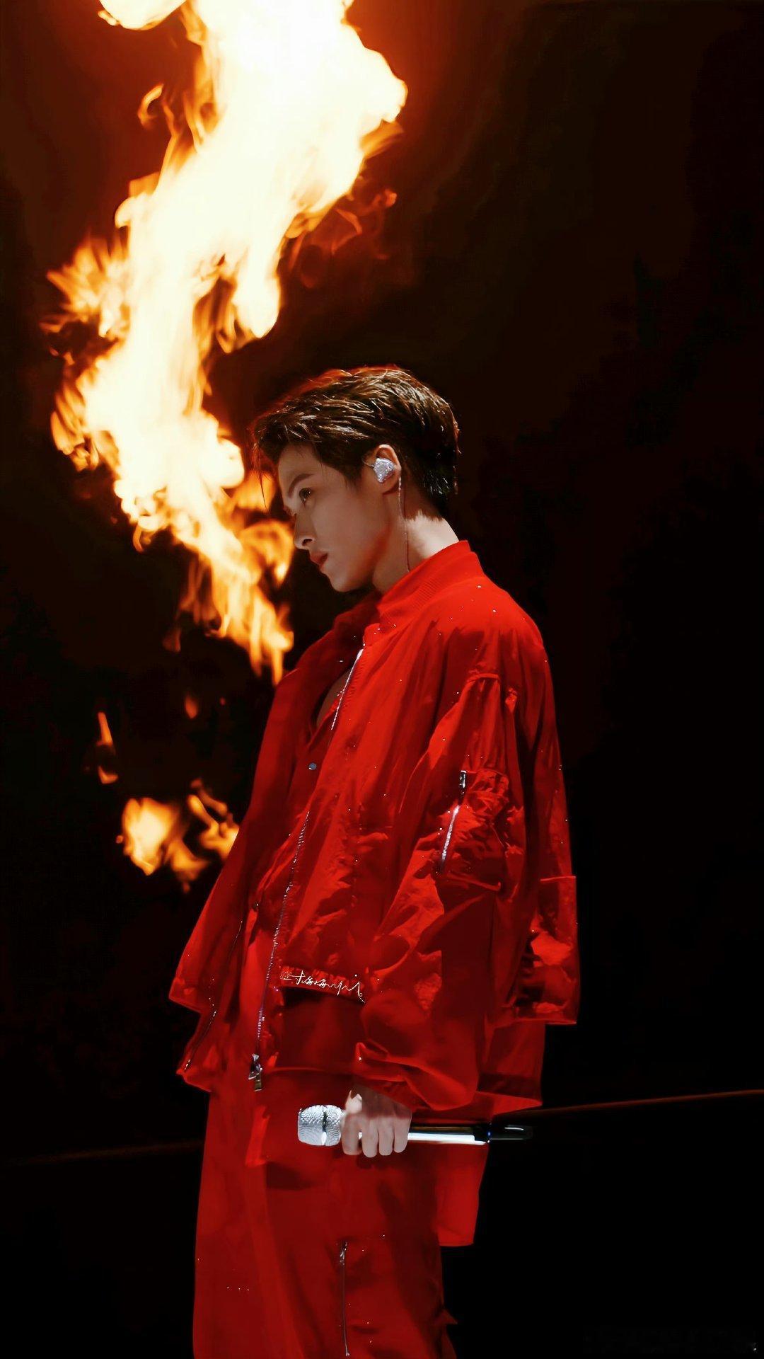 檀健次《DEAD REFLEX》拿下全球华语音乐流行榜冠军，檀健次真全能型艺人