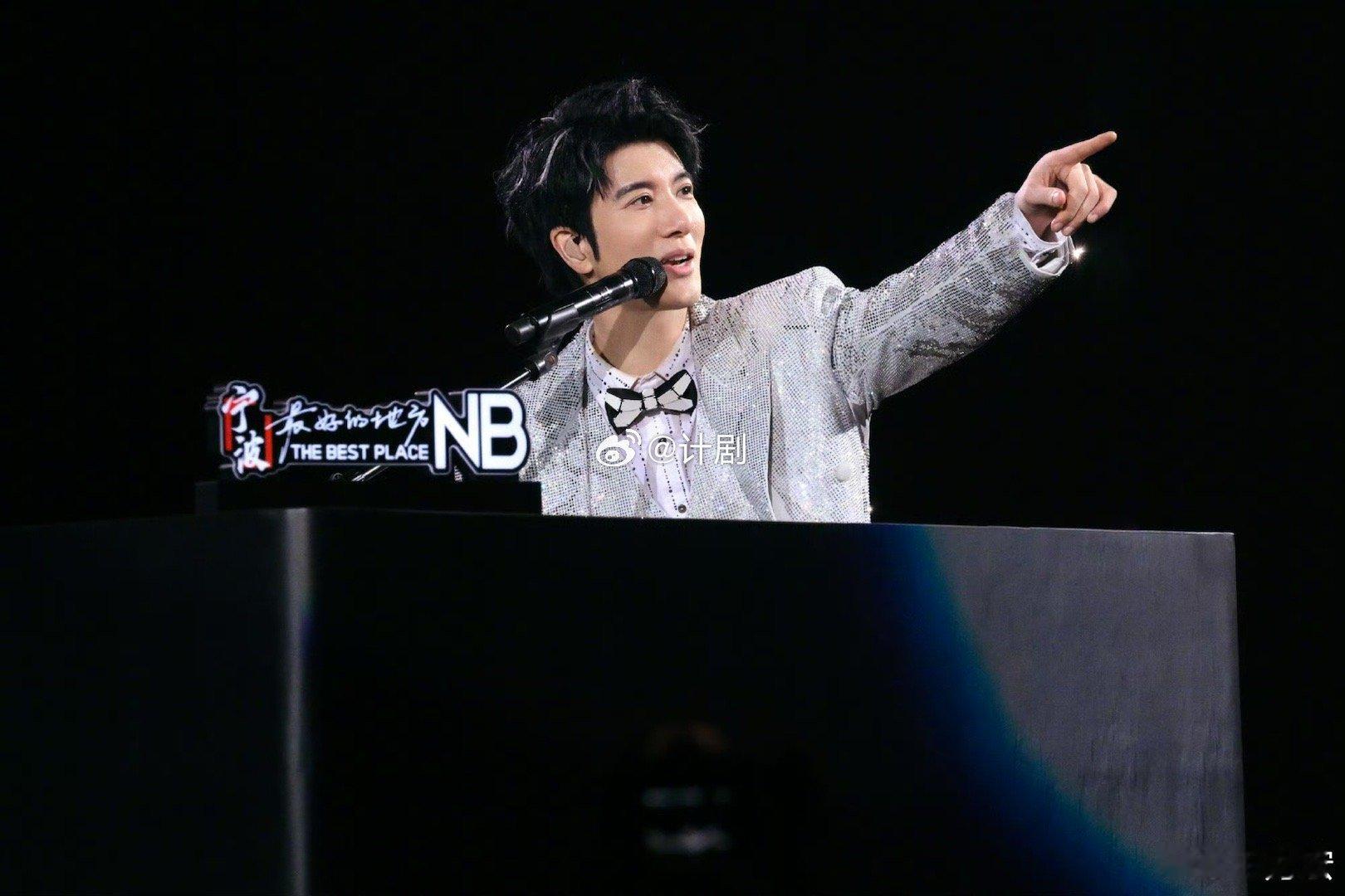 王力宏被歌迷讽刺到了 女生的留言既真实又可爱，二哥的反应既幽默又亲切。这样的互动