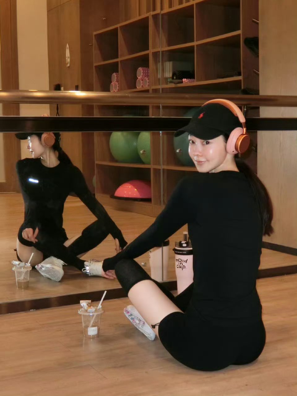 宋轶素颜健身美图宋轶[超话]宋轶素颜健身照 ​​​