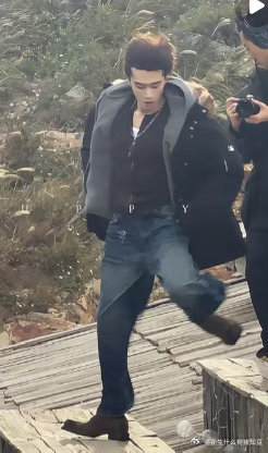 卧槽我肚子 