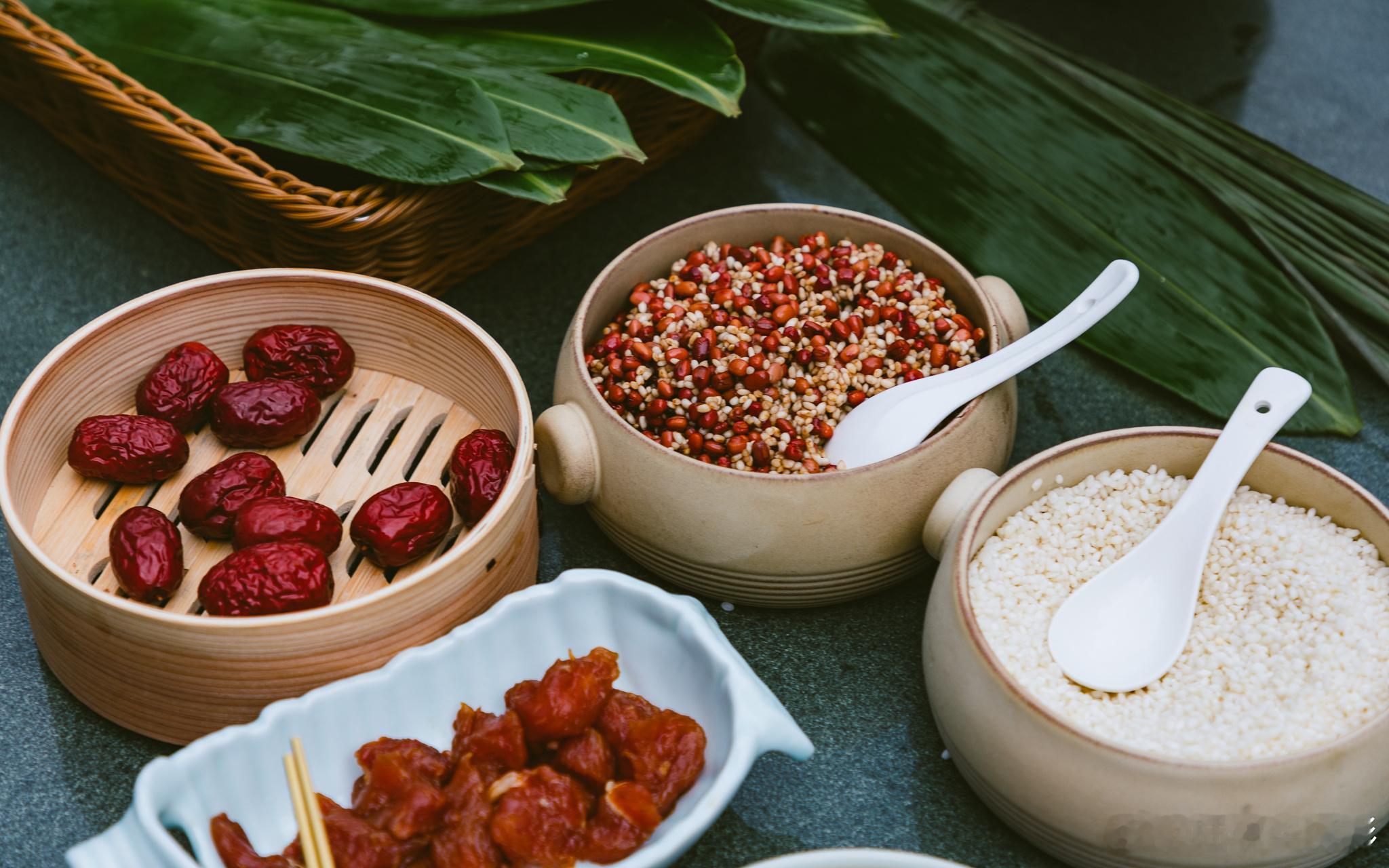 你家有什么特别的年俗 说起家乡的特色年味，你恐怕没想到，在江西婺源，大年初一要吃