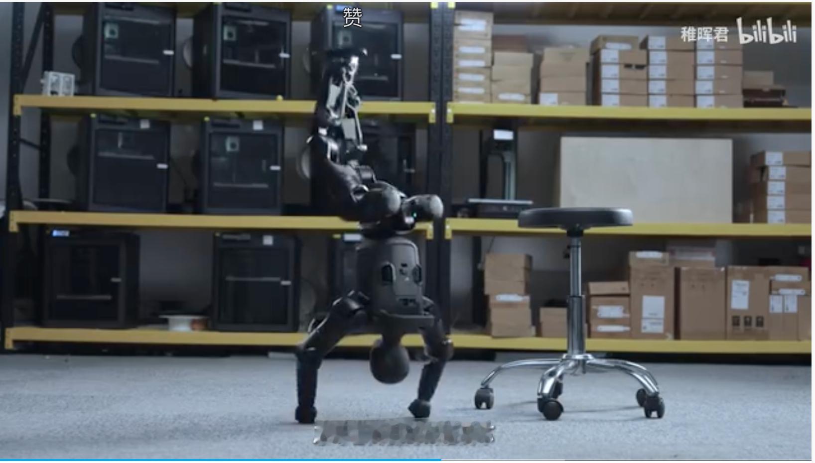 好家伙，稚晖君又出来整狠活了！全球首款“背进书包”可创作的个人机器人，新物种来了