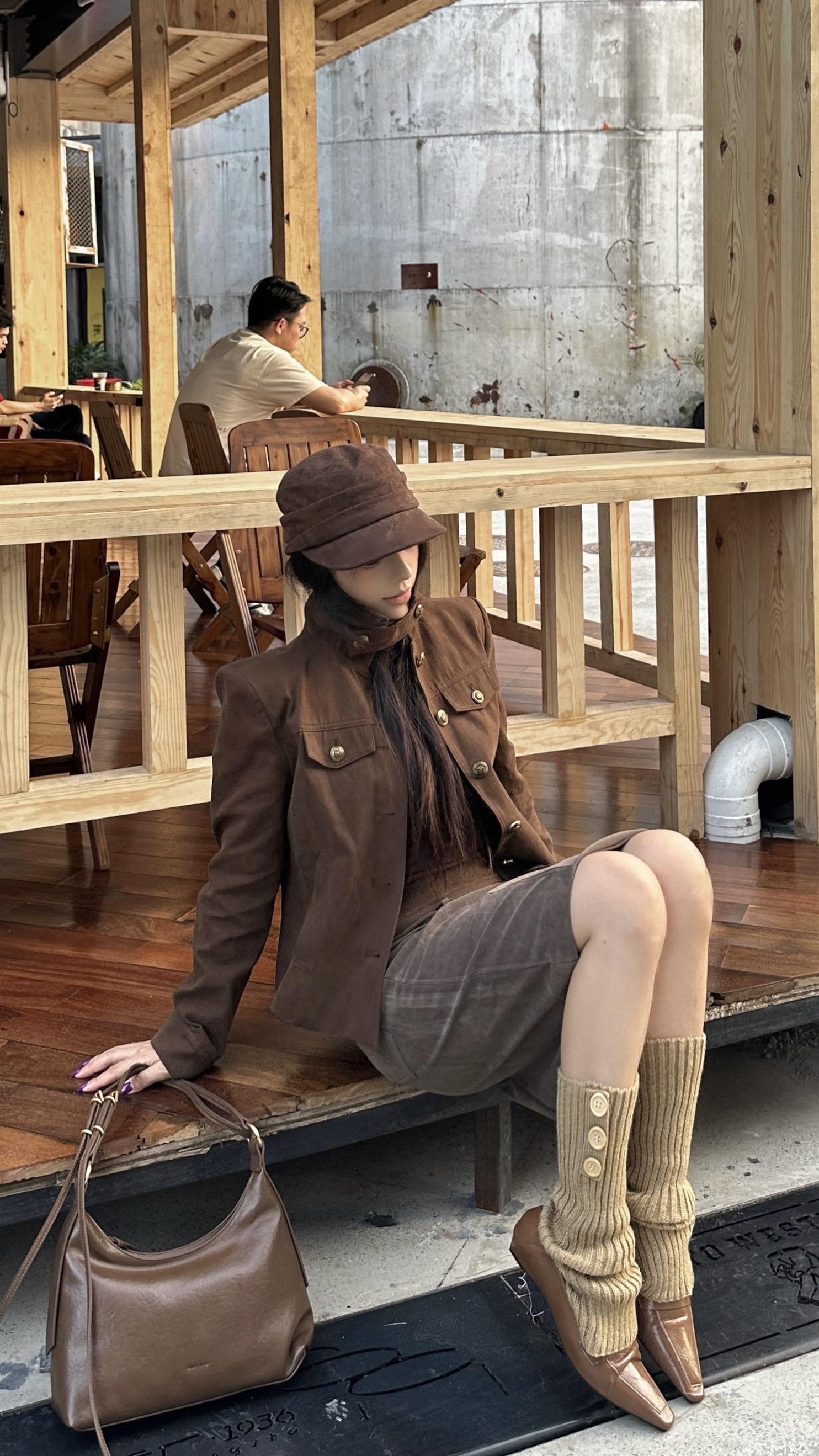 人总是这样 心知肚明还有所期待。