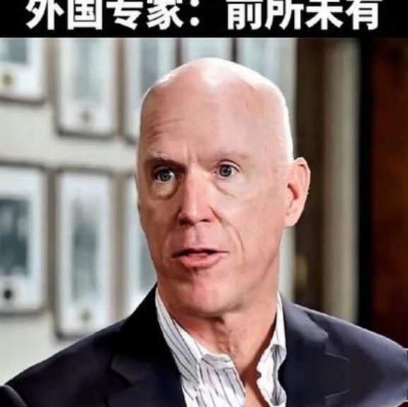 欧洲人现在确实有点慌。有海外专家直言：“我们这辈子，从没见过中国这样强劲的竞争对